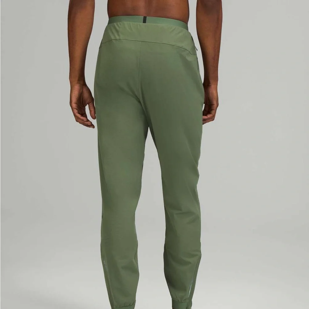 Lululemon joggers - Picture 1 of 11